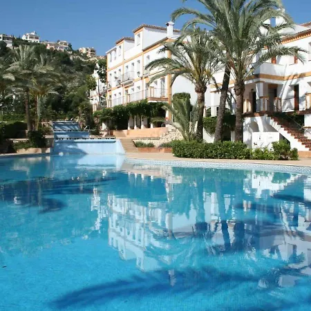 Ona Zarzas Aparthotel *